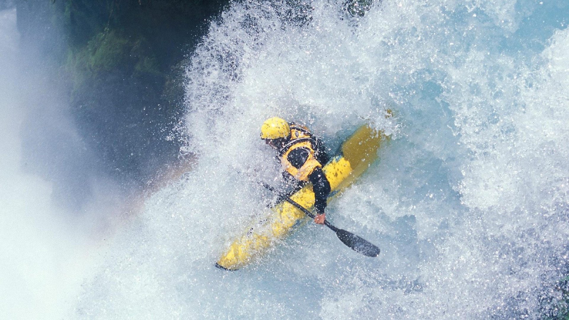 F1街道赛焦点战，勇士强势拿下湖人，速度与激情的跨界隐喻