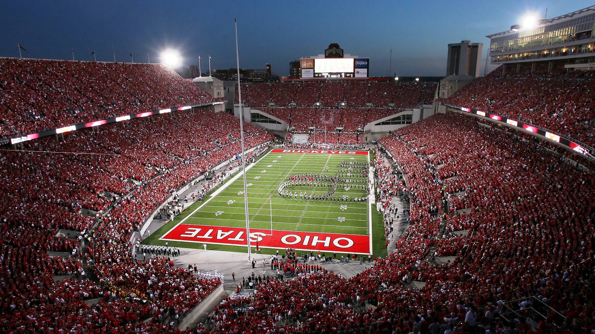 当篮球与F1在周末交汇，辽宁险胜爵士，哈利伯顿接管F1街道赛