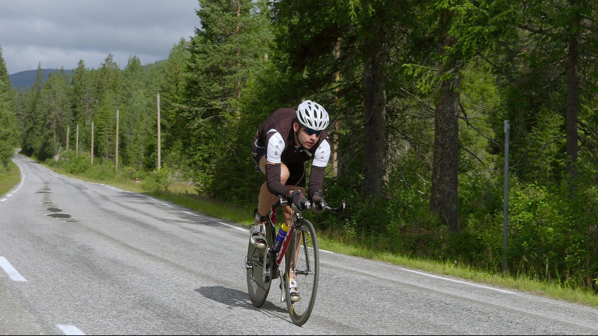从阿拉巴冠军级表现，到沙特压哨击败马赛，足球世界里的唯一性瞬间